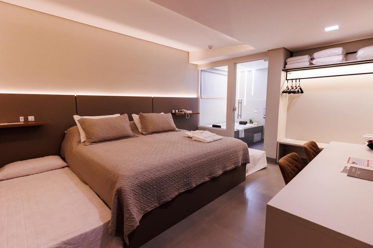 Tonello Business Hotel Campo Mourão Exteriör bild